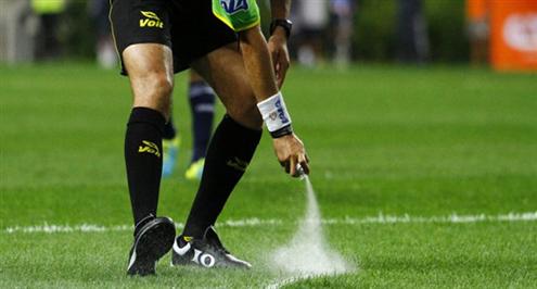 اتحاد الكرة الألماني يقرر استخدام "الرذاذ" في مباريات البوندسليجا